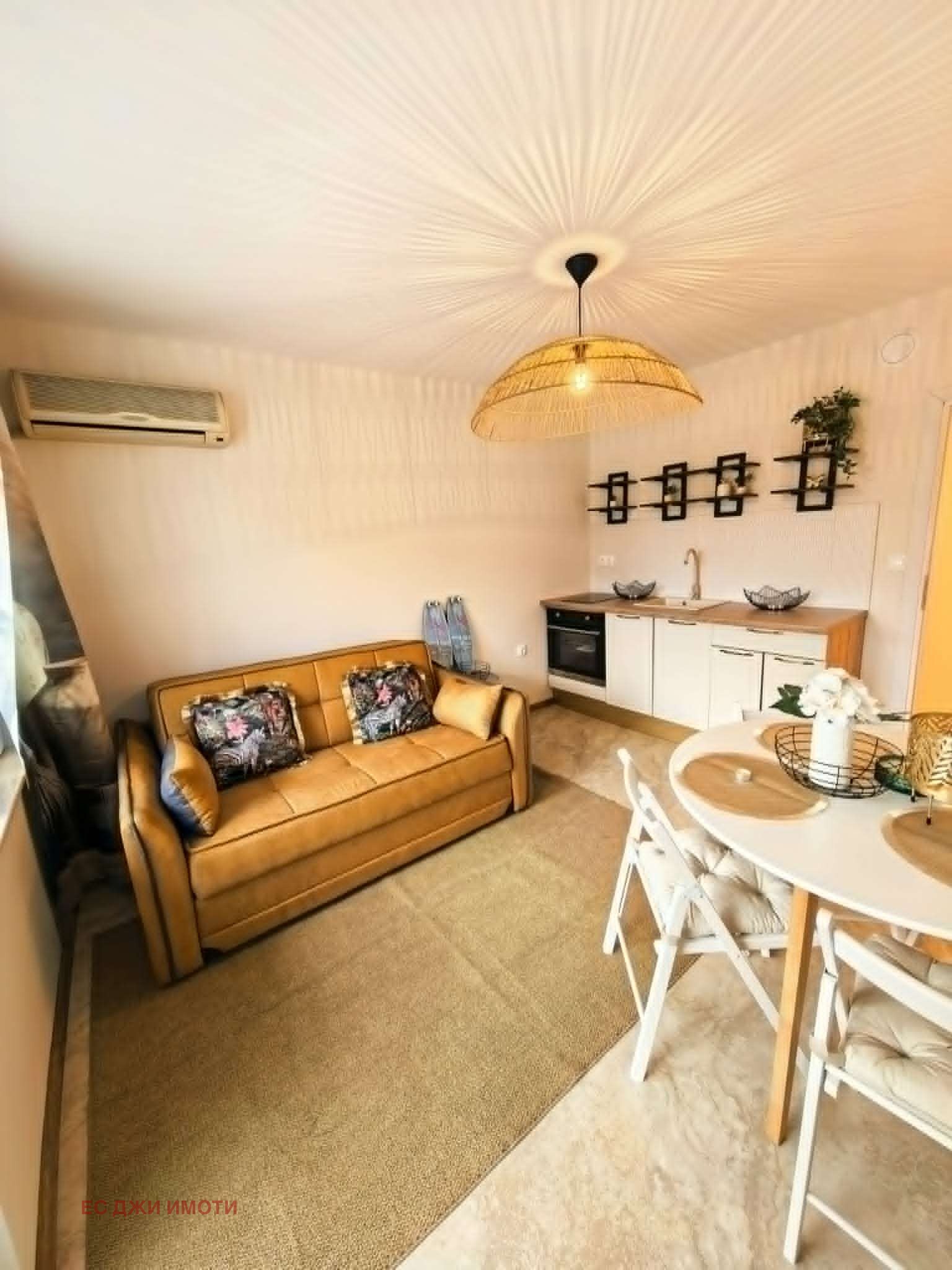 Продава 3-СТАЕН, гр. Поморие, област Бургас, снимка 16 - Апартаменти - 55283500