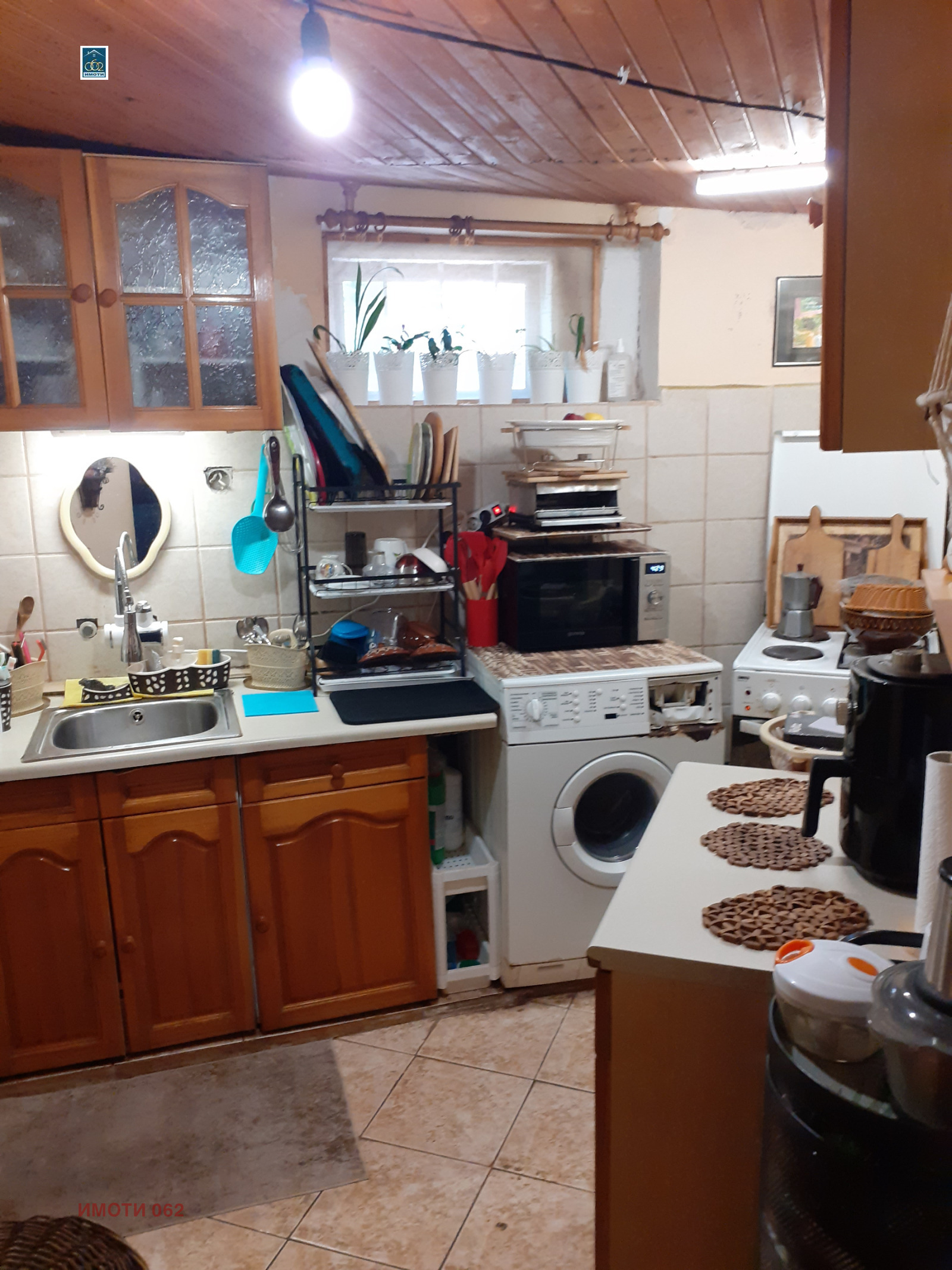 Продава ЕТАЖ ОТ КЪЩА, гр. Велико Търново, Стара част, снимка 2 - Етаж от къща - 54645989