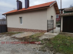 Haus Batanowzi, region Pernik 2