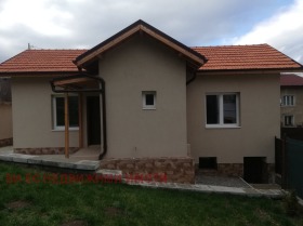 House Batanovtsi, region Pernik 6