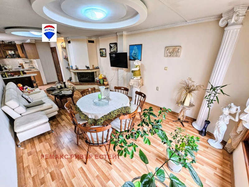 For Sale  3+ bedroom Ruse , Shirok tsentar , 146 sq.m | 41568053 - image [2]