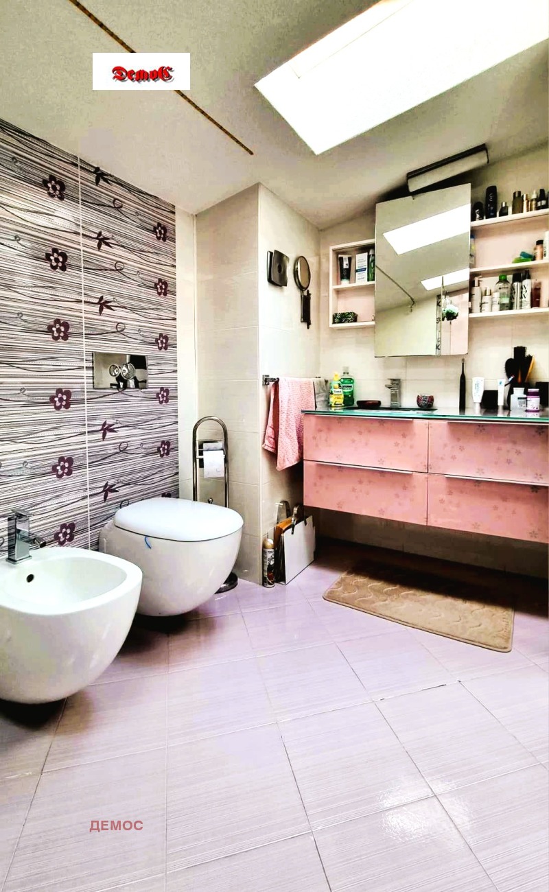 Продава МНОГОСТАЕН, гр. София, Център, снимка 9 - Апартаменти - 53561793