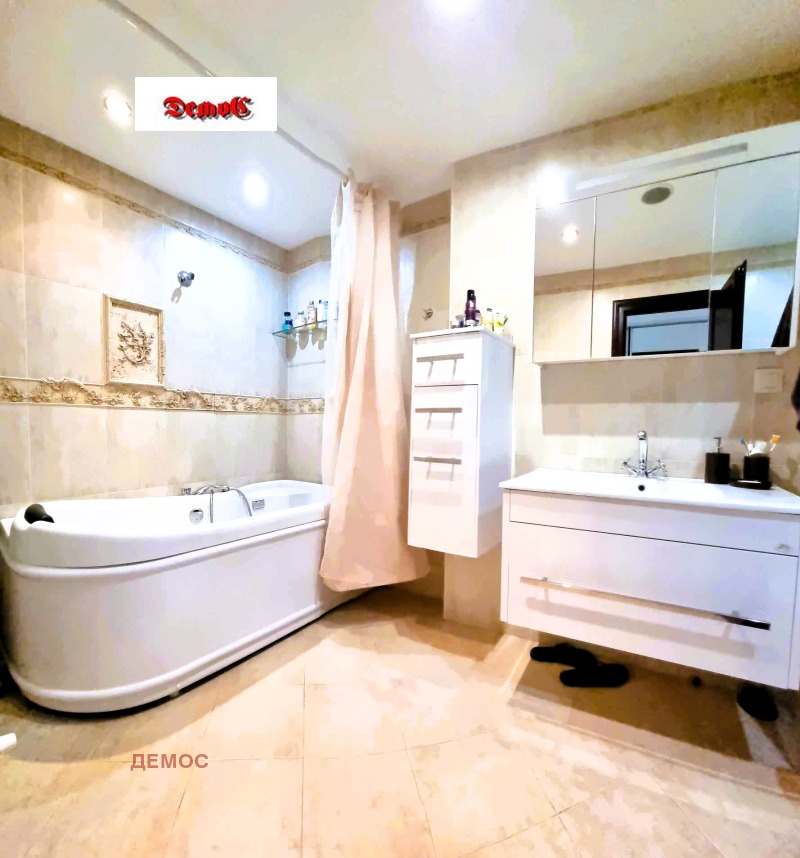 Продава МНОГОСТАЕН, гр. София, Център, снимка 10 - Апартаменти - 53561793