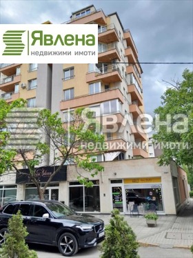 3 soverom Krasno selo, Sofia
