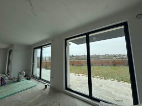 Hus Bozhurishte, region Sofia