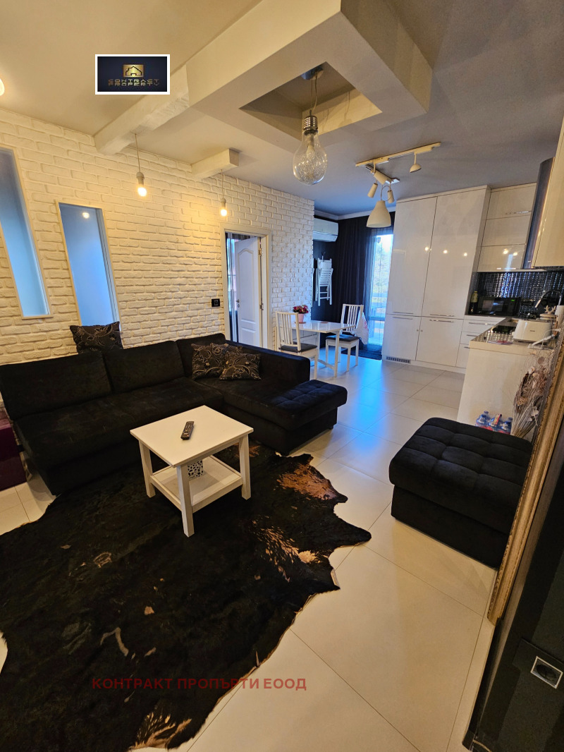 Na prodej  1 ložnice Sofia , Pavlovo , 70 m2 | 77219761