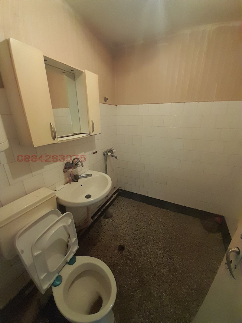 Продава 2-СТАЕН, гр. Шумен, Еверест, снимка 2 - Апартаменти - 53371212