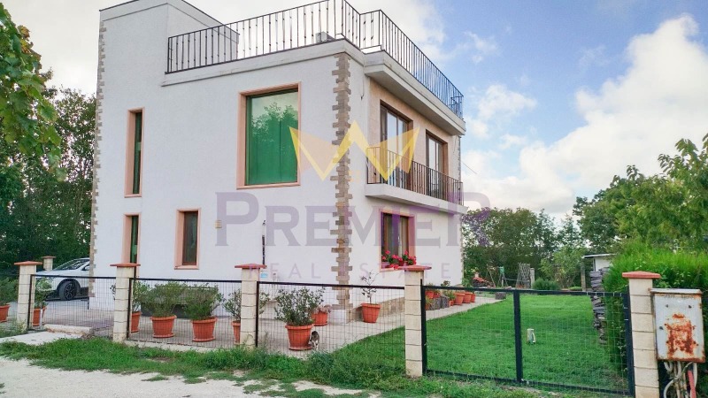 Продава КЪЩА, гр. Варна, м-т Перчемлията, снимка 2 - Къщи - 52836356