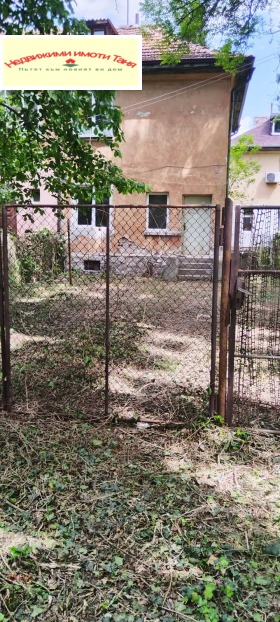 1-стаен град Перник, Твърди ливади 5