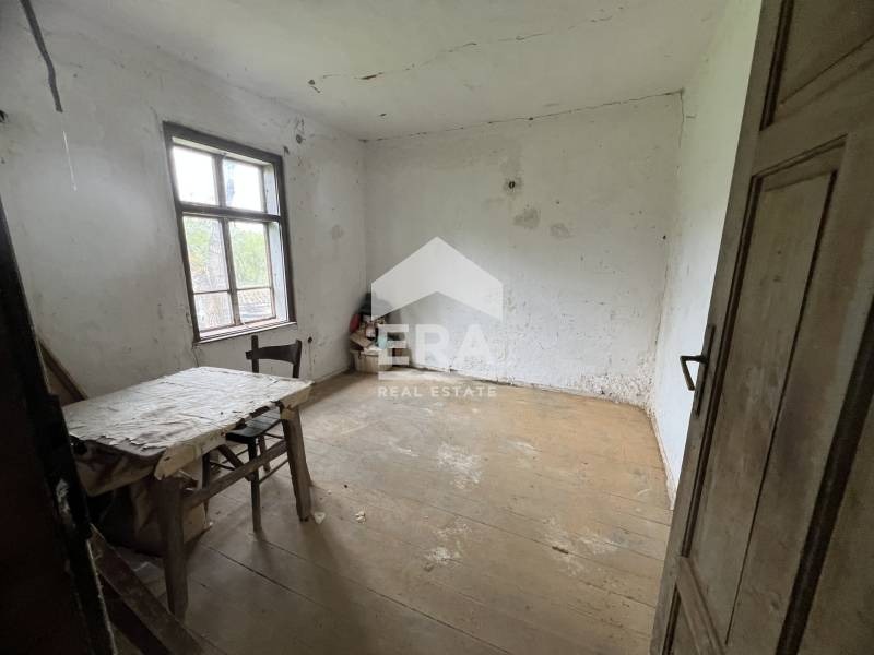 Продава КЪЩА, гр. Годеч, област София област, снимка 4 - Къщи - 52690659