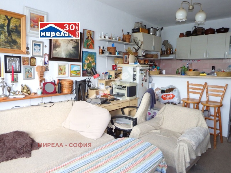 Продава 2-СТАЕН, гр. София, Изток, снимка 2 - Апартаменти - 53246039