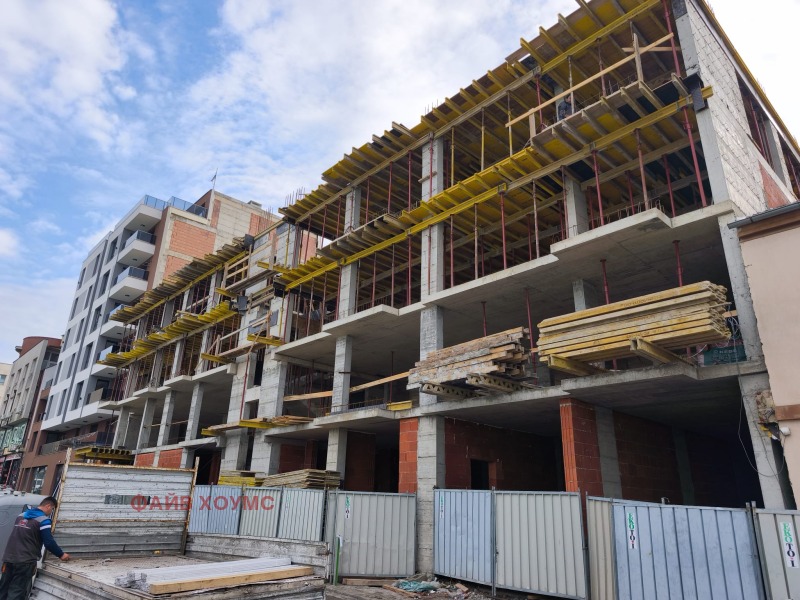 Продава МНОГОСТАЕН, гр. Бургас, Възраждане, снимка 4 - Апартаменти - 53458281