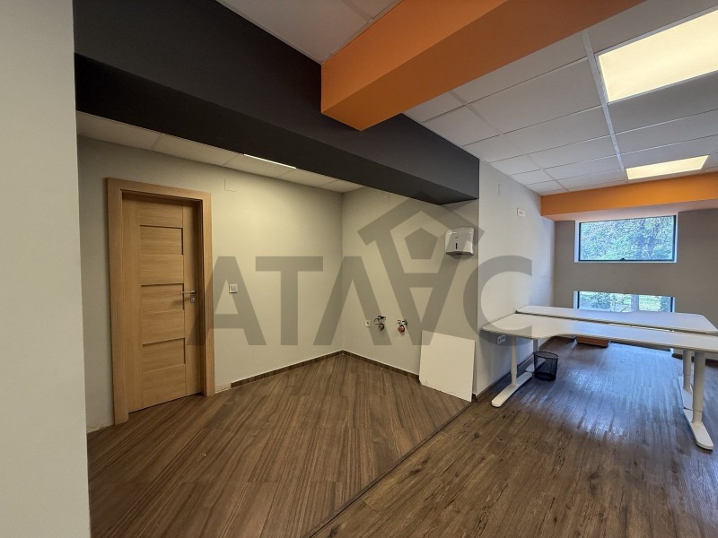 Продава  Офис град Пловдив , Младежки Хълм , 220 кв.м | 25606447 - изображение [8]