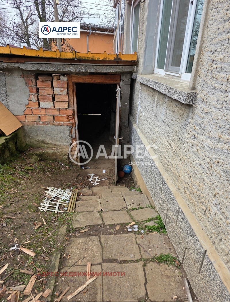 Продава ЕТАЖ ОТ КЪЩА, гр. Дебелец, област Велико Търново, снимка 12 - Етаж от къща - 52990602