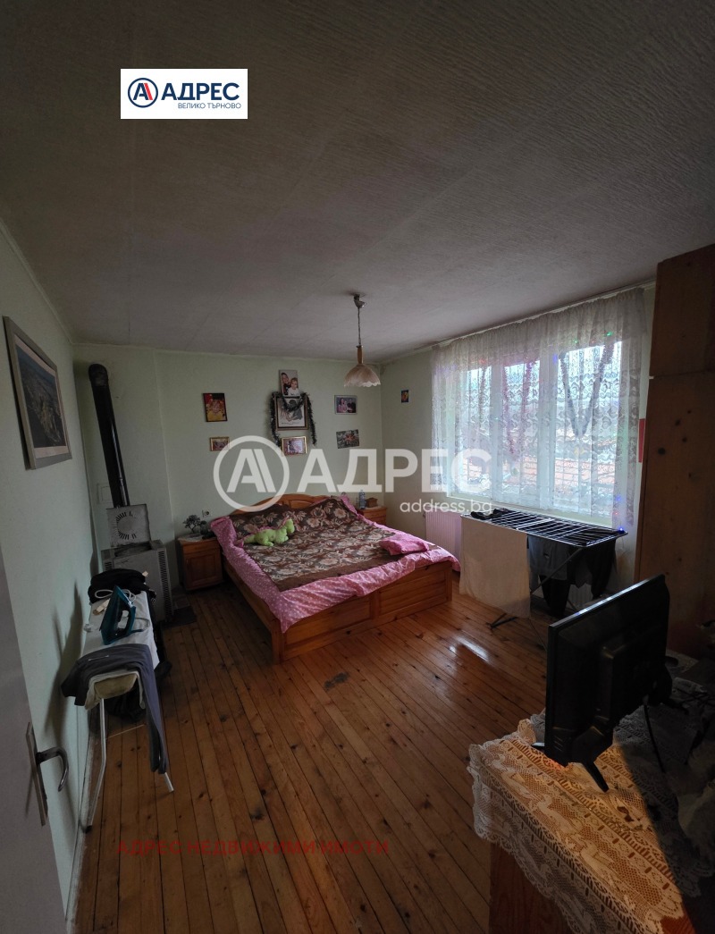 Продава ЕТАЖ ОТ КЪЩА, гр. Дебелец, област Велико Търново, снимка 7 - Етаж от къща - 52990602