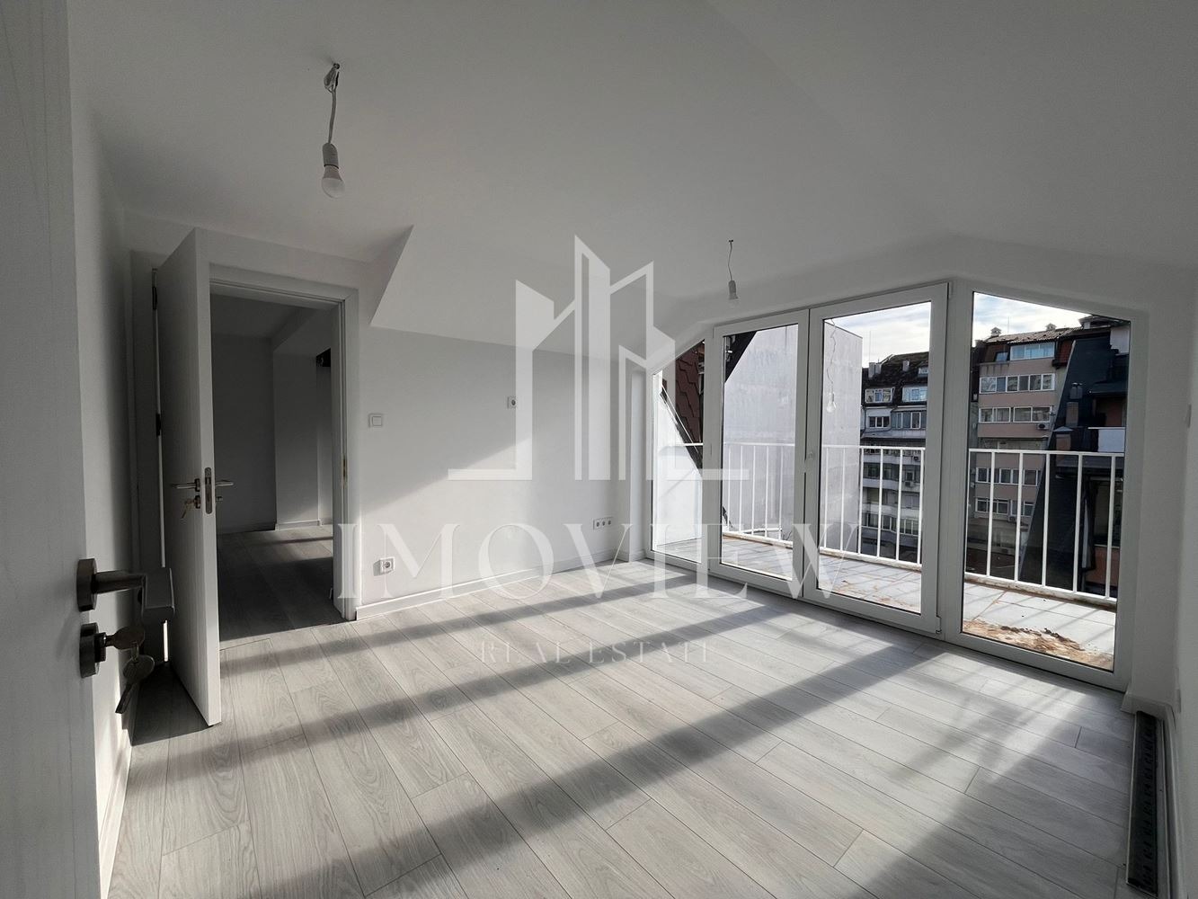 Продава 4-СТАЕН, гр. Варна, Зимно кино Тракия, снимка 2 - Апартаменти - 53605751