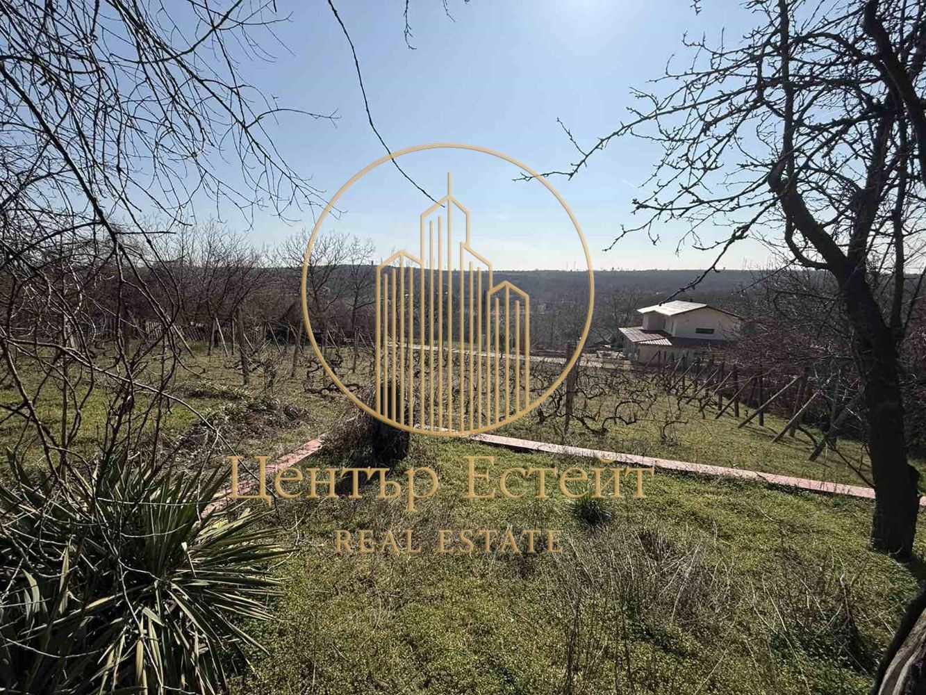 Продава ВИЛА, гр. Плевен, м-т Орлето, снимка 2 - Вили - 53744876