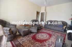 1 chambre Kyutchouk Parij, Plovdiv 1