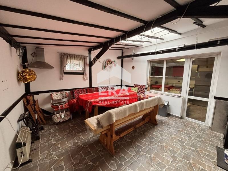 Продава КЪЩА, гр. Русе, Тракцията, снимка 3 - Къщи - 54190687