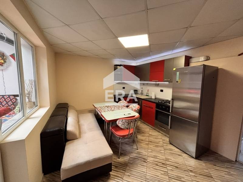 Продава КЪЩА, гр. Русе, Тракцията, снимка 5 - Къщи - 54190687