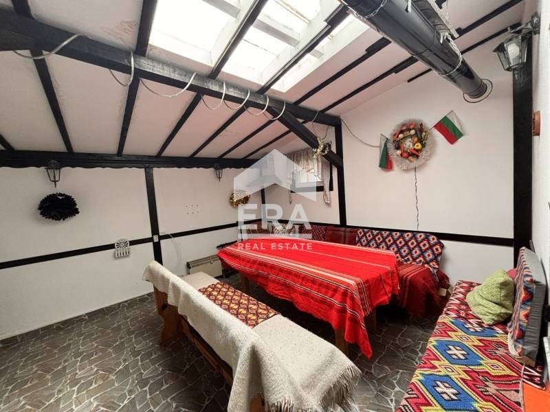 Продава КЪЩА, гр. Русе, Тракцията, снимка 2 - Къщи - 54190687