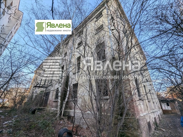 Продава  Пром. помещение град Кюстендил , Център , 3250 кв.м | 85493940