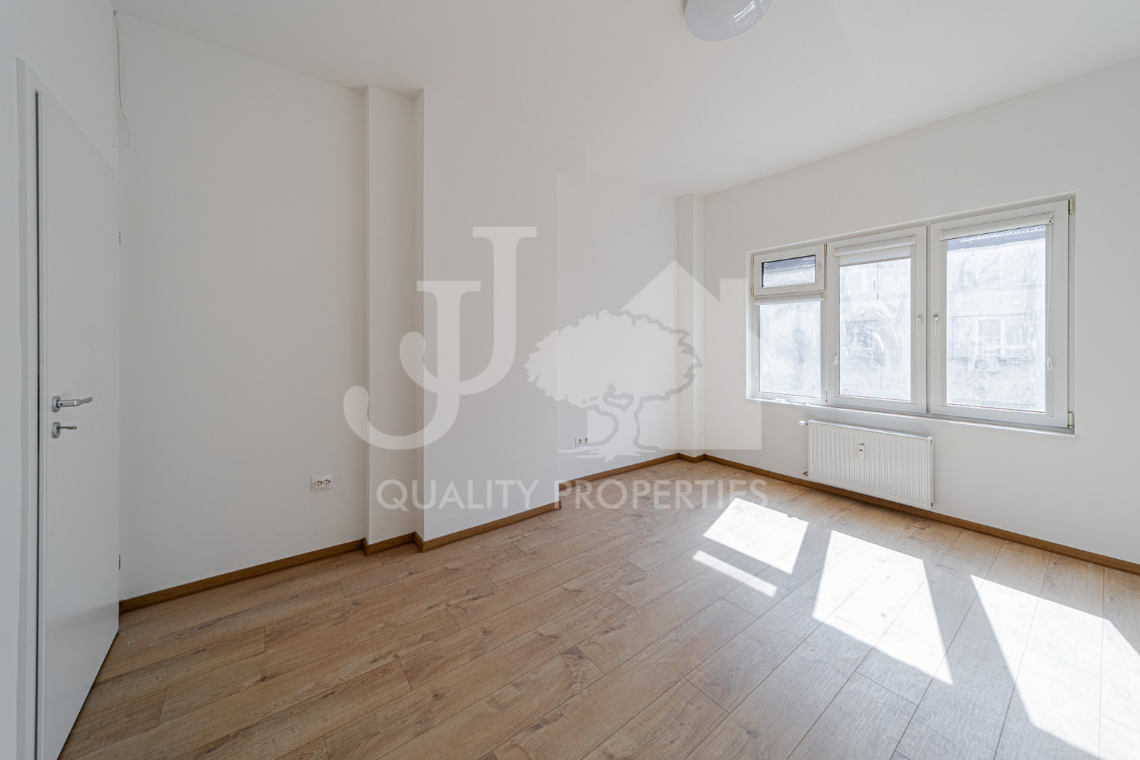 Продава 2-СТАЕН, гр. София, Център, снимка 4 - Апартаменти - 54301411