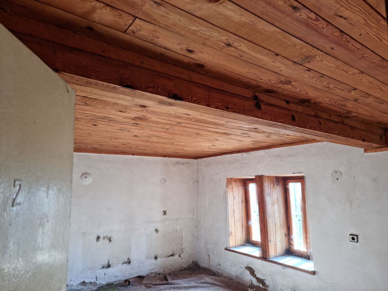 Продава ХОТЕЛ, гр. Чепеларе, област Смолян, снимка 2 - Хотели - 50261602