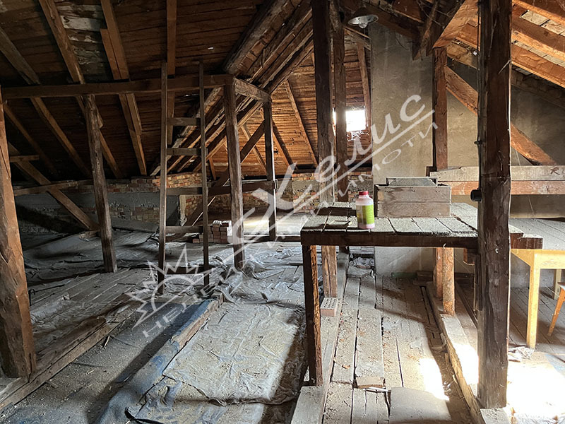 Продава ЕТАЖ ОТ КЪЩА, гр. Бургас, Център, снимка 13 - Етаж от къща - 53071686