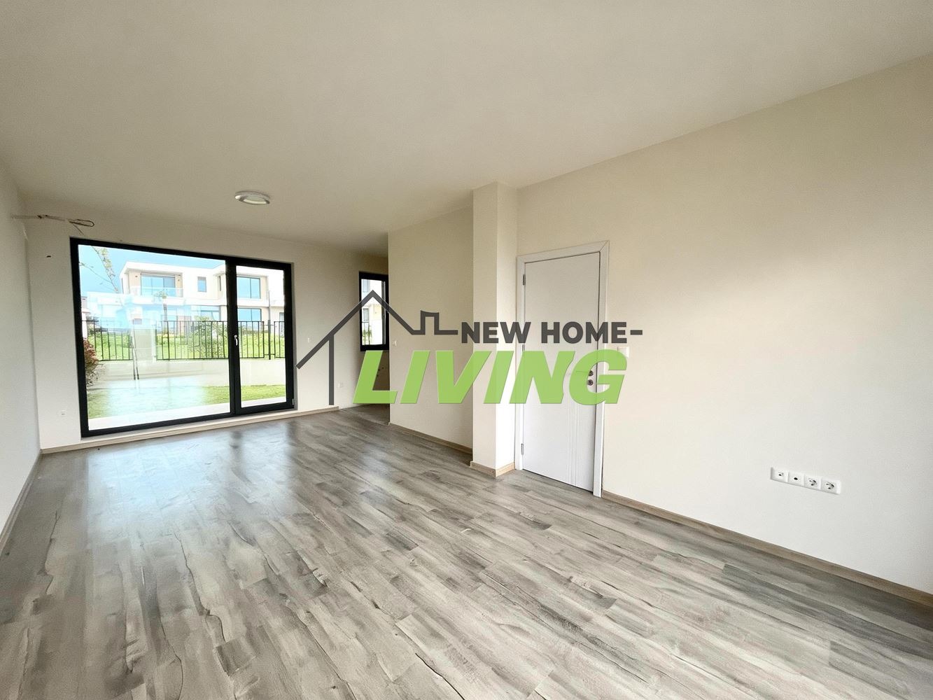 Продава КЪЩА, гр. Бургас, Сарафово, снимка 2 - Къщи - 54548758
