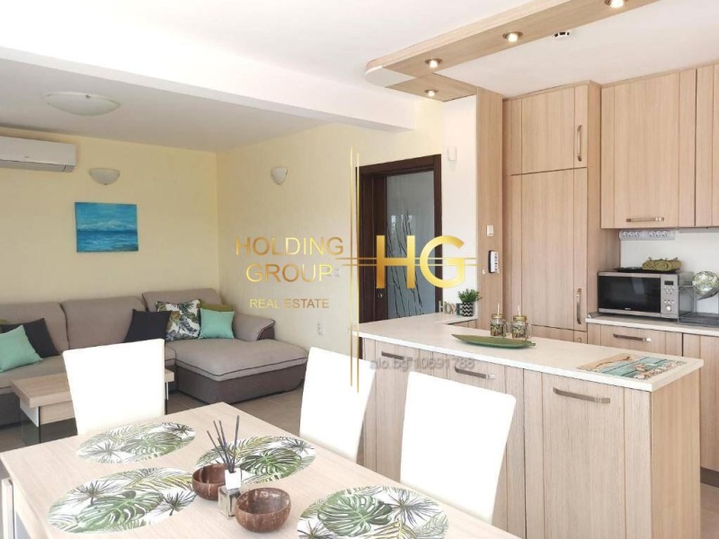 Продава КЪЩА, с. Топола, област Добрич, снимка 8 - Къщи - 52409982