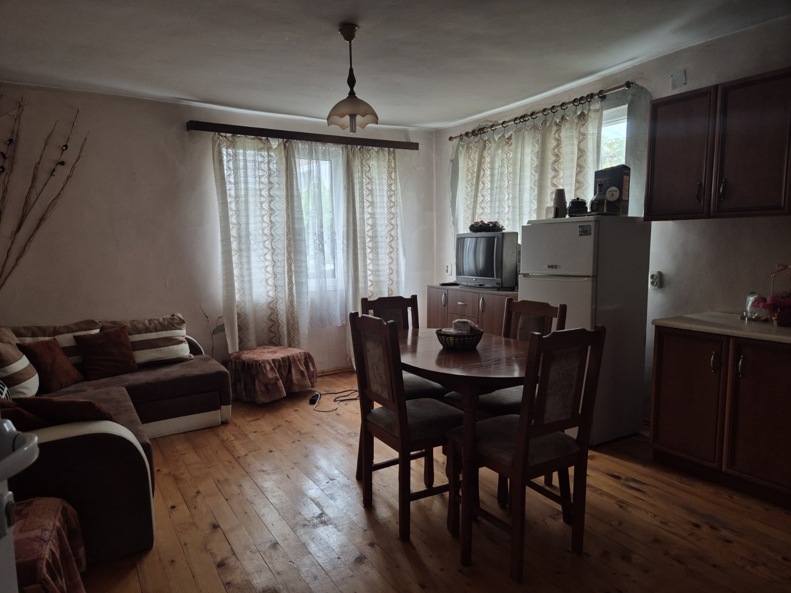 Продава ЕТАЖ ОТ КЪЩА, гр. Перник, Байкушева махала, снимка 2 - Етаж от къща - 51427440