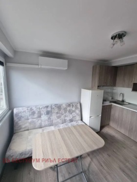 Estudio Troshevo, Varna