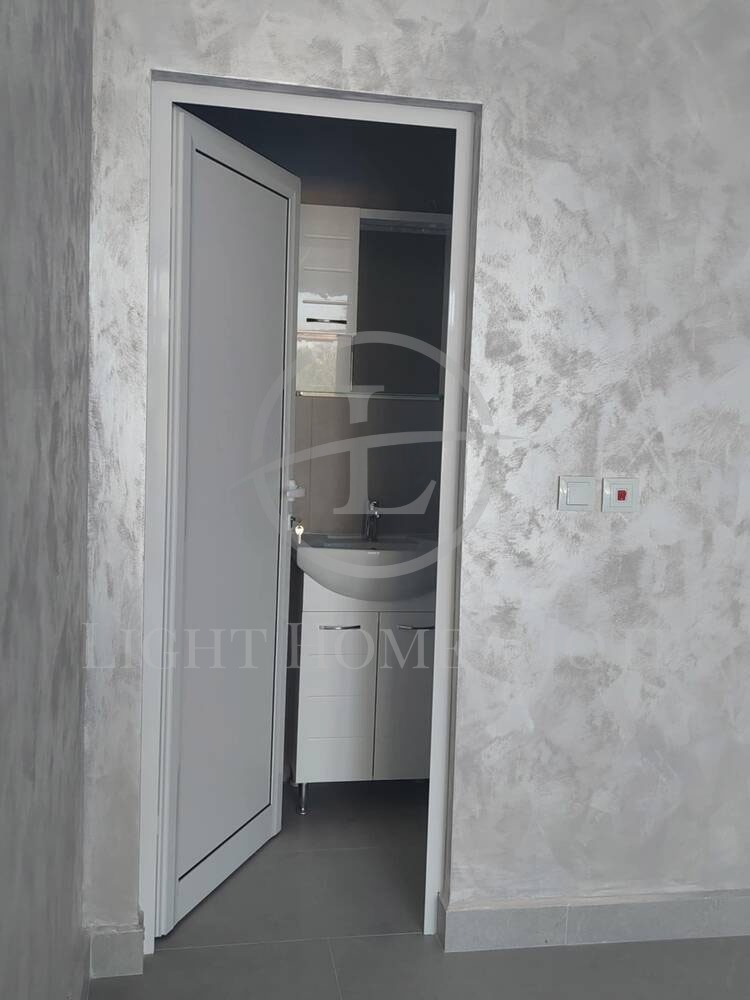 In vendita  Negozio Plovdiv , Gagarin , 33 mq | 53914254 - Immagine [2]