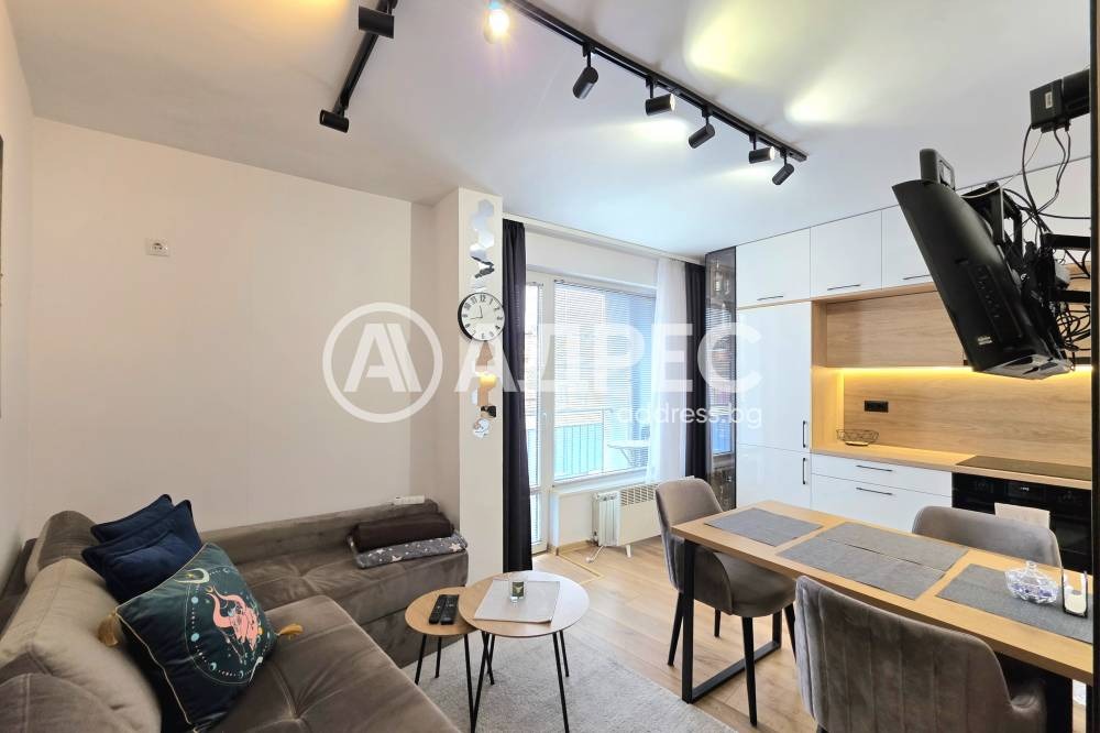 Продава 3-СТАЕН, гр. София, Център, снимка 2 - Апартаменти - 54200542