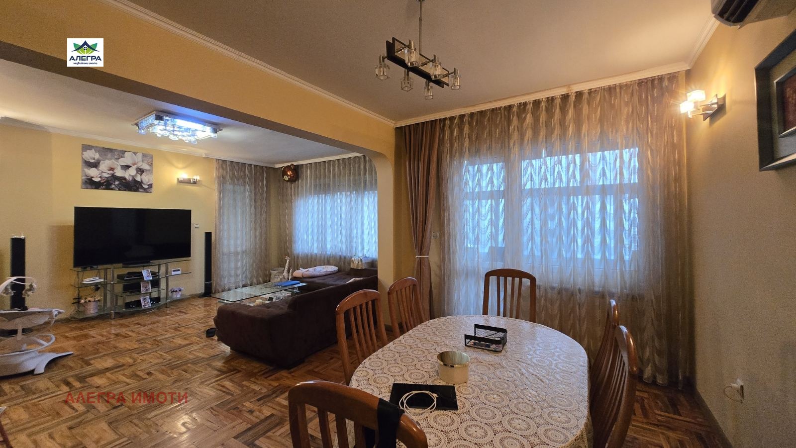 Продава 4-СТАЕН, гр. Пазарджик, Идеален център, снимка 2 - Апартаменти - 52482143