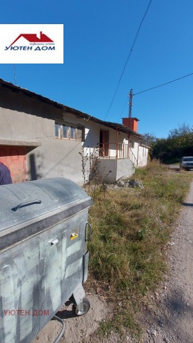 Bâtiment industriel Promichlena zona, Choumen 8