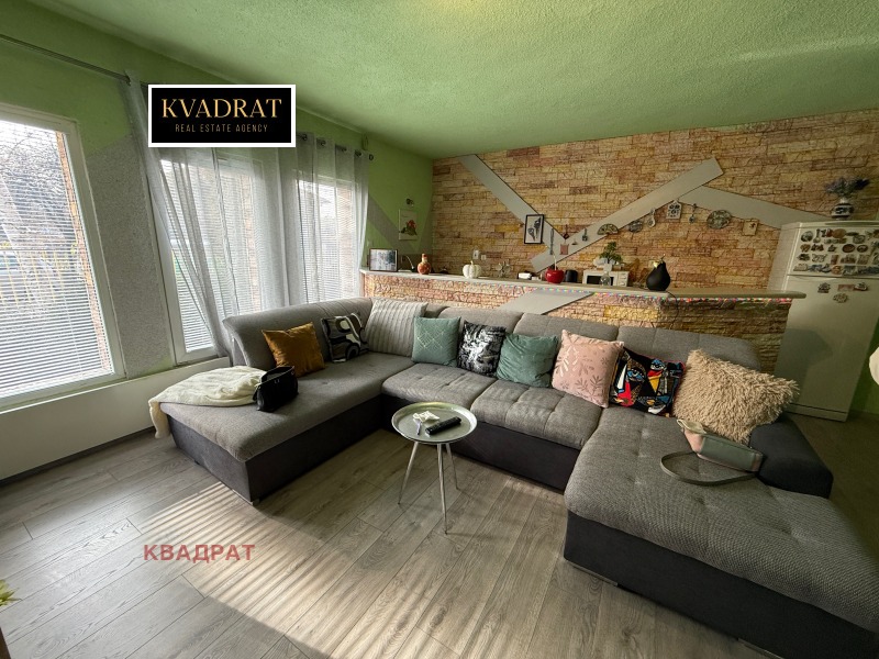 Продава МНОГОСТАЕН, гр. София, Обеля 2