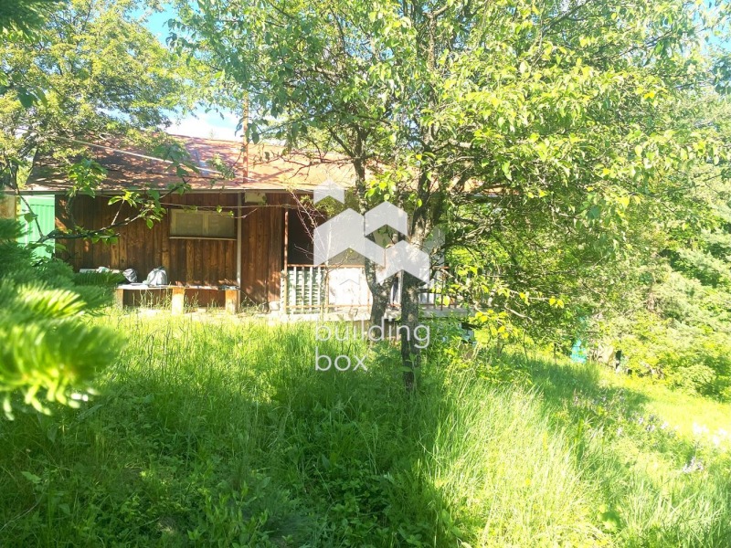 Продава КЪЩА, с. Макоцево, област София област