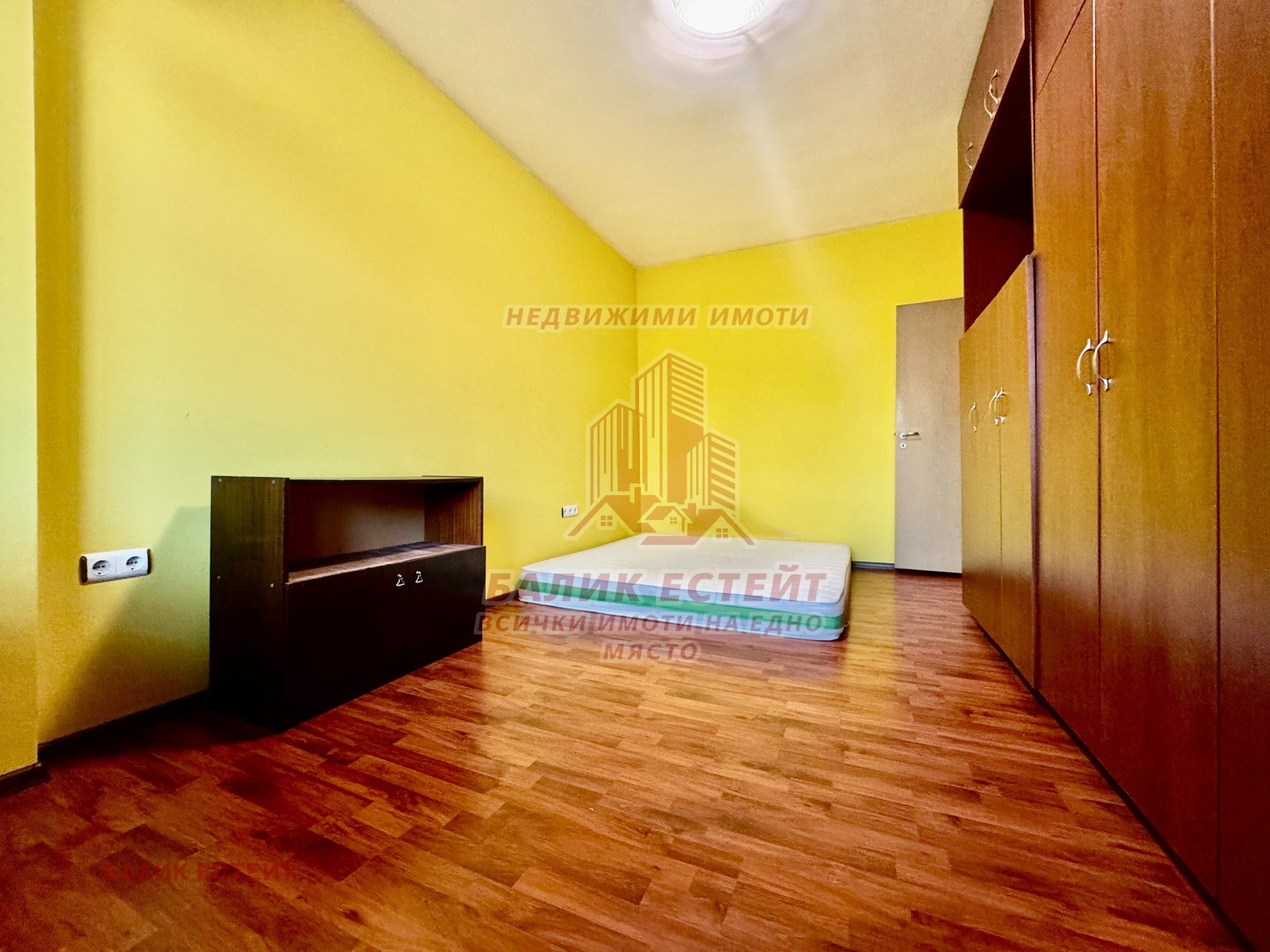 Продава 3-СТАЕН, гр. Добрич, Център, снимка 12 - Апартаменти - 55929929
