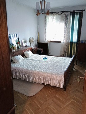 1 chambre Storgoziya, Pleven 1