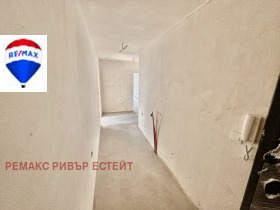 3-стаен град Русе, Широк център 10