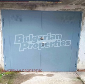 Garage Kolyu Ficheto, Veliko Tarnovo 2