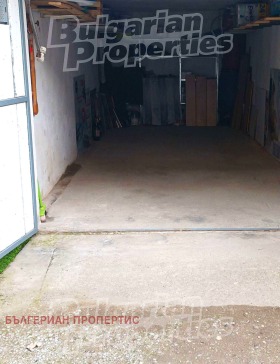 Garage Kolyu Ficheto, Veliko Tarnovo 6
