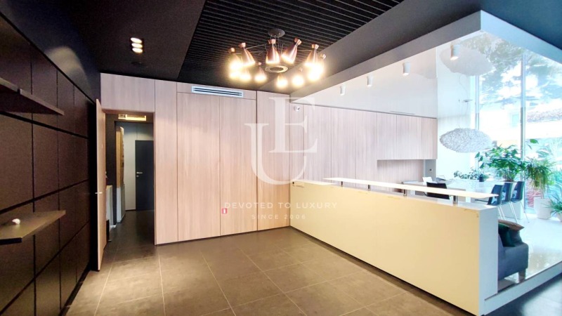 Продава МАГАЗИН, гр. София, Гоце Делчев, снимка 9 - Магазини - 52195406