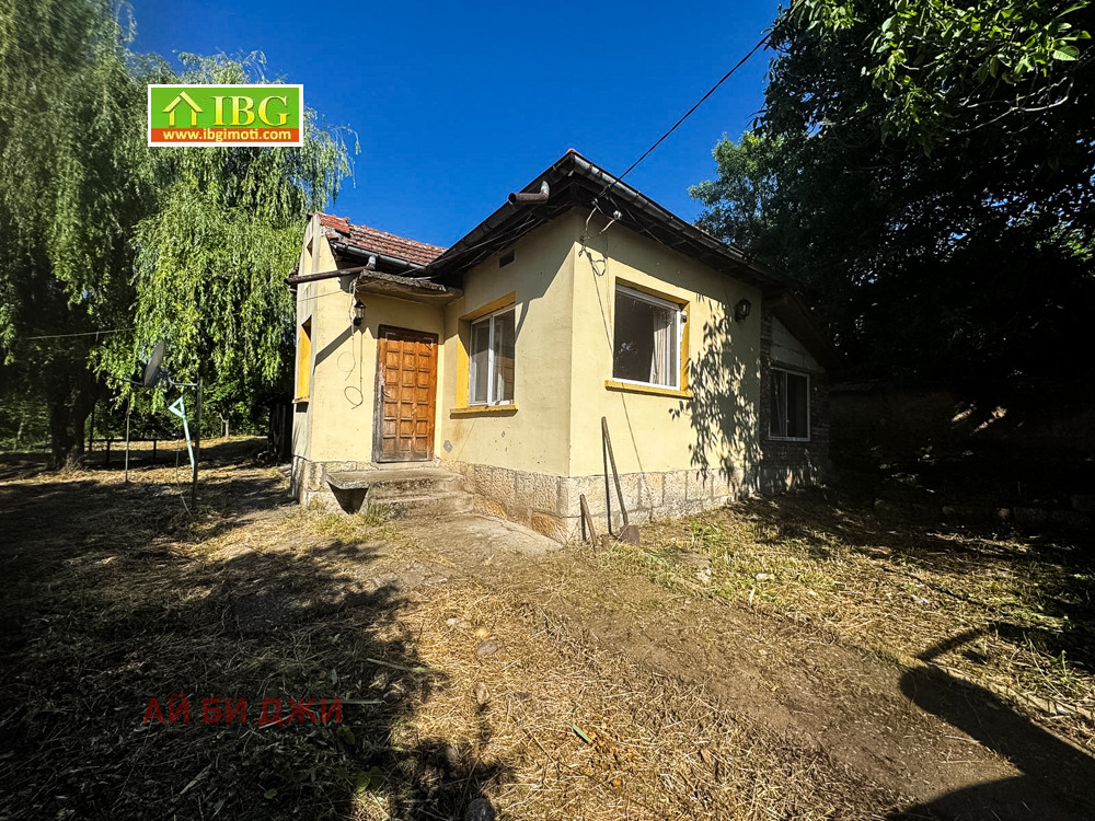 Продава КЪЩА, с. Червена вода, област Русе, снимка 2 - Къщи - 54792371