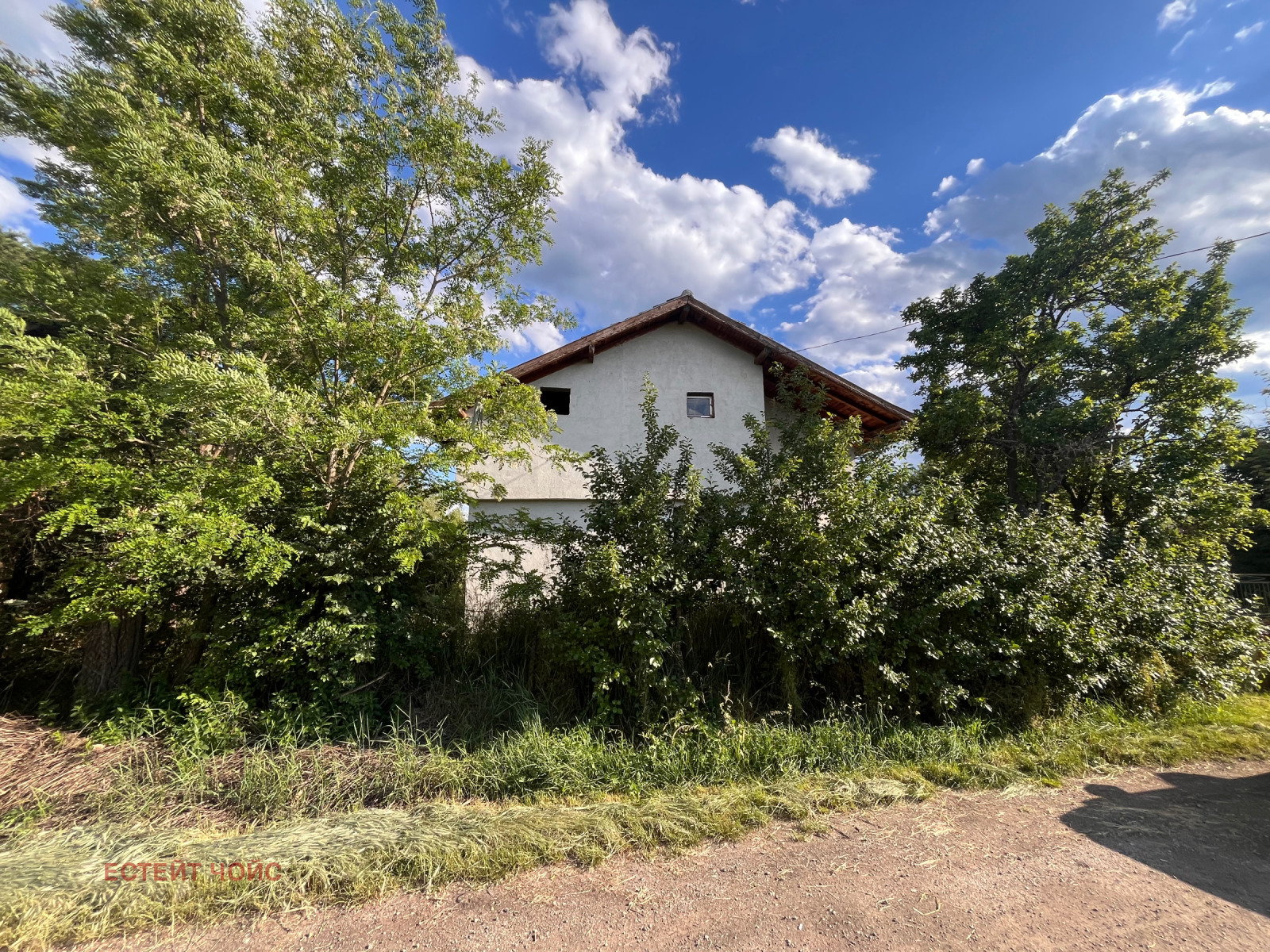 Продава КЪЩА, с. Негованци, област Перник