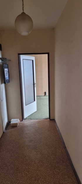 1 chambre Orel, Razgrad 7