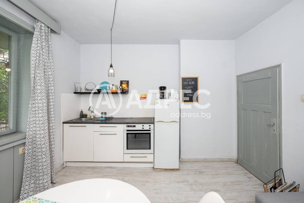 Продава ЕТАЖ ОТ КЪЩА, гр. Пловдив, Кючук Париж, снимка 4 - Етаж от къща - 54561136