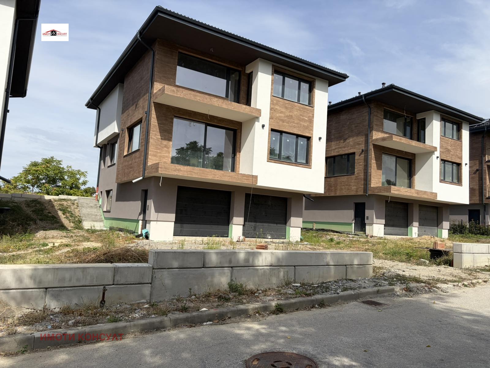 Продава КЪЩА, гр. Велико Търново, Център, снимка 3 - Къщи - 56246723